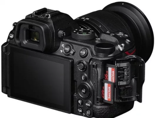 Appareil photo hybride Nikon Z5II BOITIER NU 2 cartes SD