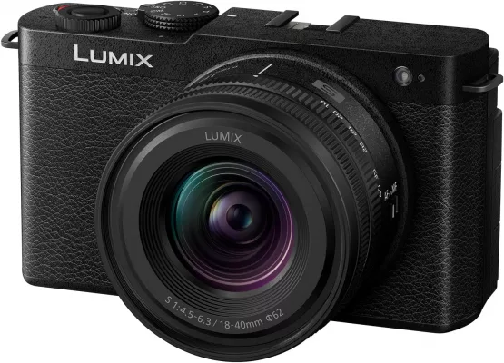 Panasonic Lumix S9 Appareil Photo Hybride Plein Format + Objectif Lumix S 18-40mm F4.5-6.3 (24MP, Autofocus Phase, Double Stab, 6K Open Gate, Rafale AFC 30ips, App Lumix