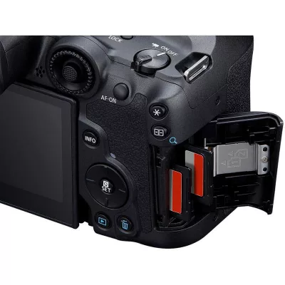 CANON-EOS-R7-Nu double slots