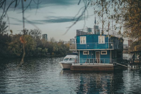 Trouvez votre logement sur un bateaux ou sur une péniche avec gites.fr