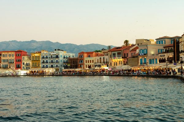 Vue d'un village en crétois en Grèce